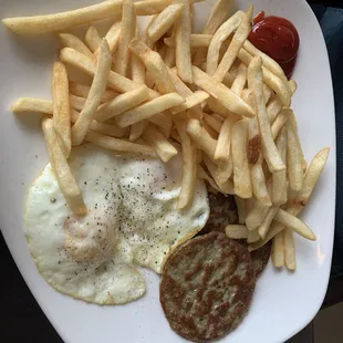 Traditional breakfast w fries