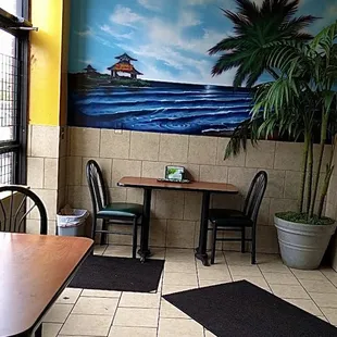 Tiny dining