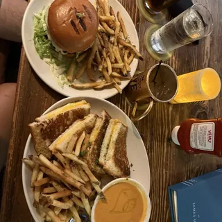 NEW FRONTIER BISON BURGER