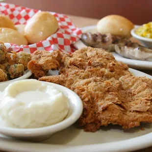 food, fried chicken, fried chicken wings, chicken wings and fried chicken, chicken wings, bbq wings, chicken, poultry, bbq chicken