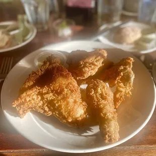 fried chicken and mashed potatoes