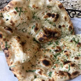 Garlic naan