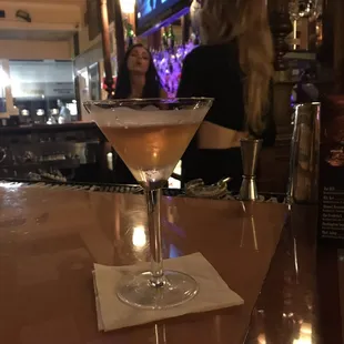 Two hot chick bartender midweek.  Beauties go say hi for me.