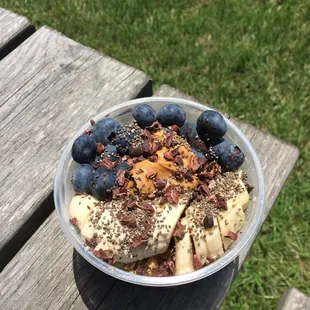 Nor'easter bowl with bananas, chia seed, cacao, blueberries &amp; peanut butter