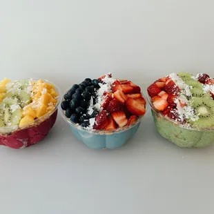 Pitaya, blue majik, green bowls. Yum!