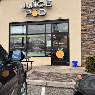 the front of the juice pod