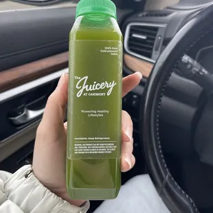 Green juice is greeeenyyy