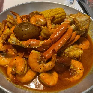 Snow crab and shrimp