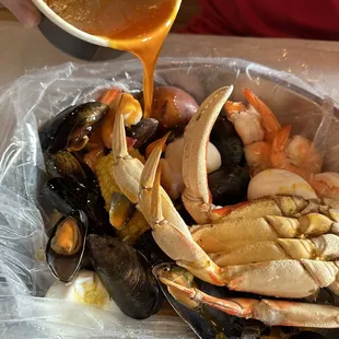 11. Half lb. Dungeness, 1/2 lb. Black Mussels, 1/2 lb. Shrimp no Head, 3 Eggs, 1 Corns and 1 Potato