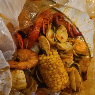 Pick three... skrimp no head, clams, crawfish. Yummy!!!!