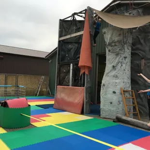 Slackline, Hoops, Rock Wall and more in the "Outback!"