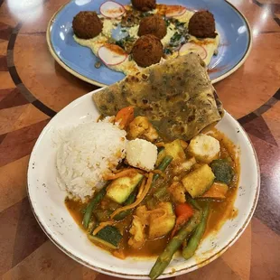 Kids vegan vegetable curry with a side of Indian flatbread