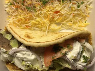 Park’s Gyro And Shawarma Grill
