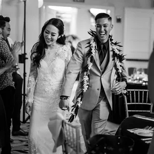 Wedding reception at Kahala Resort - Photography by HNL Studios www.hnlstudios.com