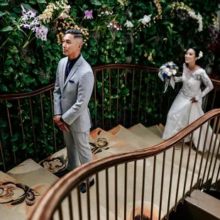 Bride and groom first look at Kahala Resort - Photography by HNL Studios www.hnlstudios.com