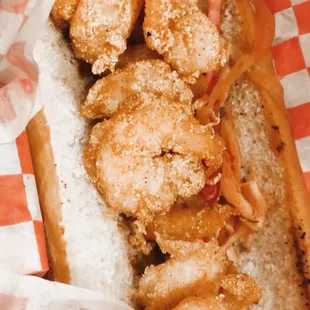 Fried shrimp po'boy