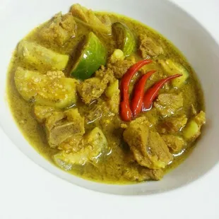 Somlaw Machuu - Tamarind pork rib stew