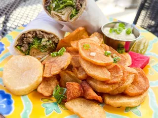 Les Amis Restaurant & Lounge