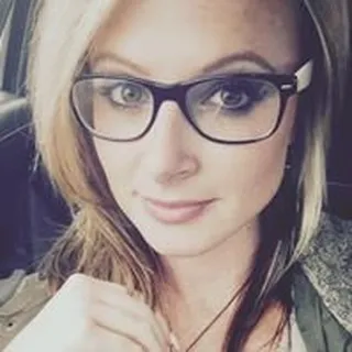 Chrissy W.