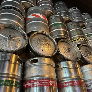 Keg wall
