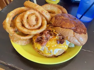 Norm's Eatery and Tap