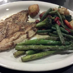 Grilled fish &amp; veggies