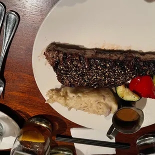 Peppercorn New York with Garlic Mashed Potato
