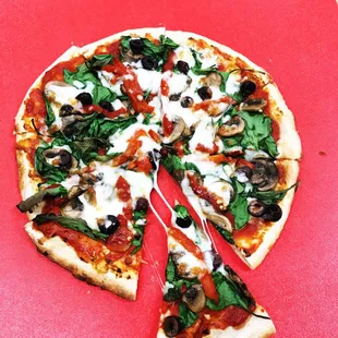 Hot cracker crust pizza!  with house made pizza sauce