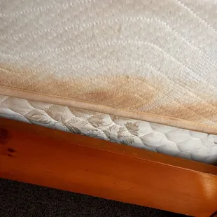 Mattress that's gross