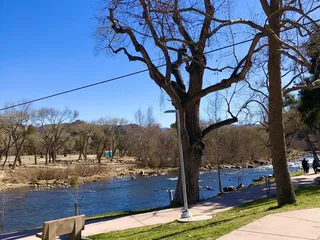 Kern Riverfront Lodge