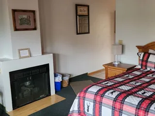 Whispering Pines Lodge