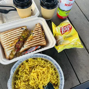 Veggie maggi, ketli sandwich, cha