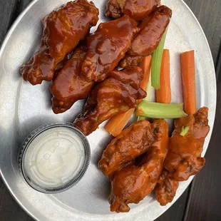 Chicken Buffalo wings and Tennessee wings