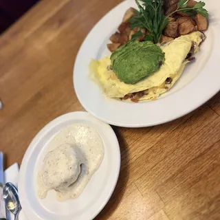 House-Made Black Pepper Buttermilk Biscuits & Country Gravy