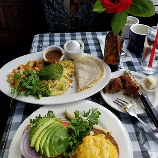 Tuna Manhattan Sandwich