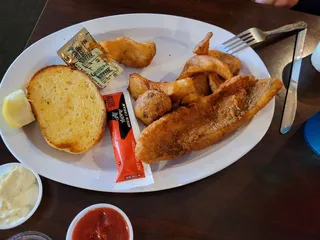 Trapper’s Bar and Grill