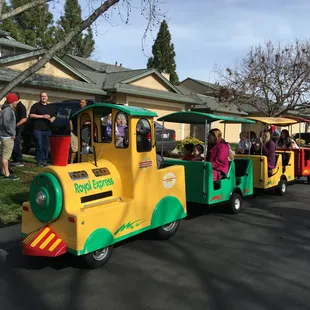 Such an adorable train!
