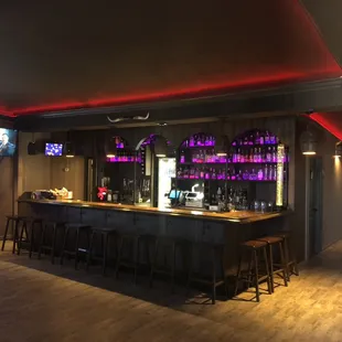 THE KING BAR