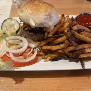 Carsié Burger with Fries