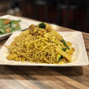 Vegetarian Curry Singapore Noodle