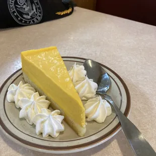 Mango Mousse pie