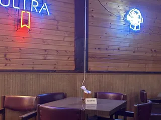 Hunters Restaurant, Lounge & Keno