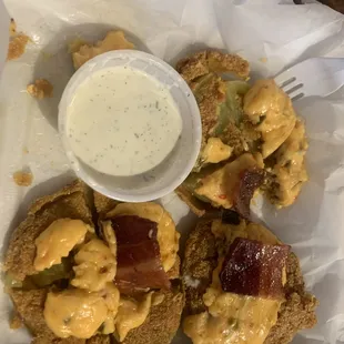 Fried green tomatoes with jalapeño pimento cheese and bacon