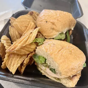 CHICKEN PESTO WICH