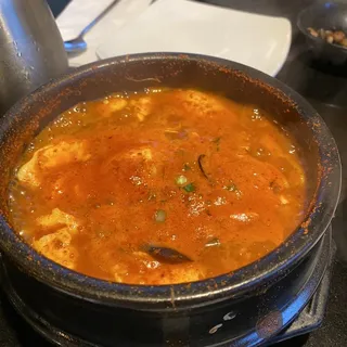 D2. Seafood Soft Tofu Soup