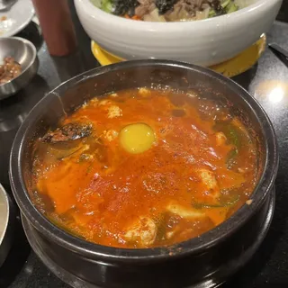 D5. Beef Soft Tofu Soup