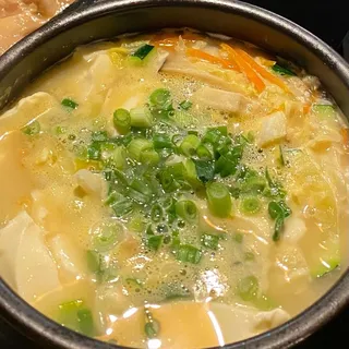 D6. Vegetable Soft Tofu Soup