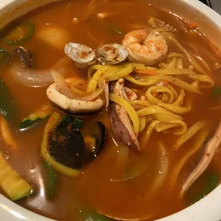 H2. Seafood Noodle Soup