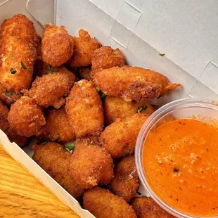 Fried Cheese Curds (Instagram: foodwithbros)