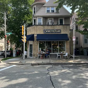 the outside of the restaurant